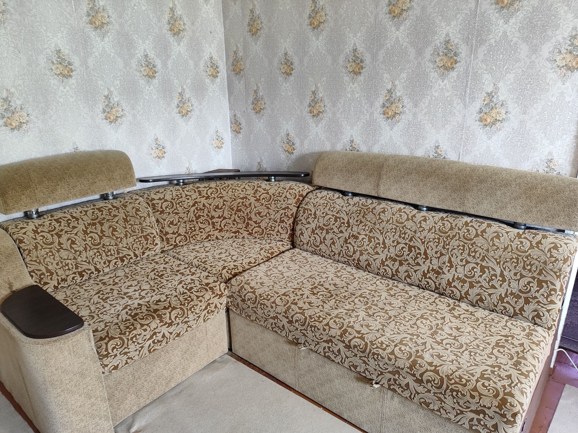 Продам кутовий диван