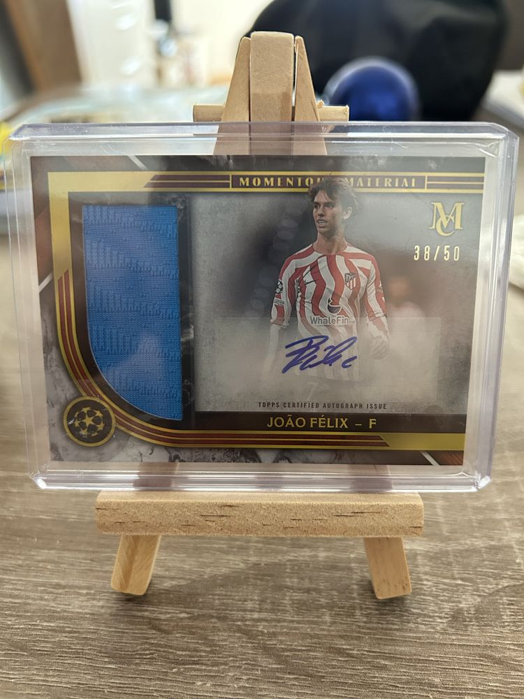 João Felix numerado, assinado e Match Worn Card Topps