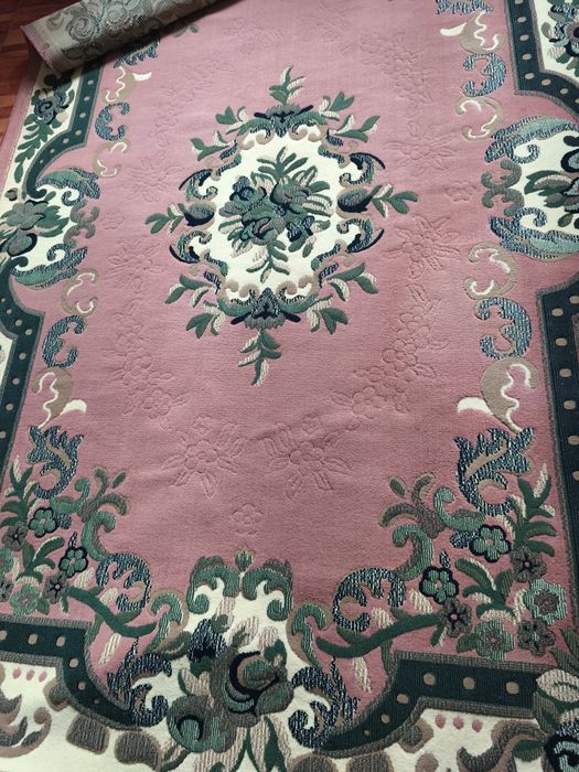 Продам ковра практично новий