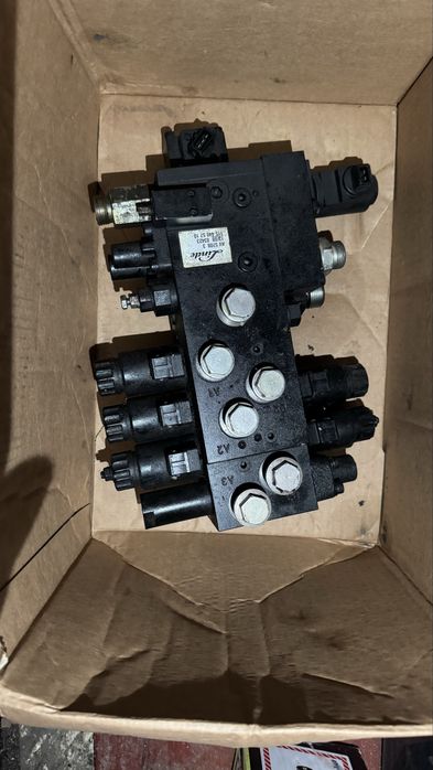 Гідророзподільник, гидрораспределитель Linde 1154405710