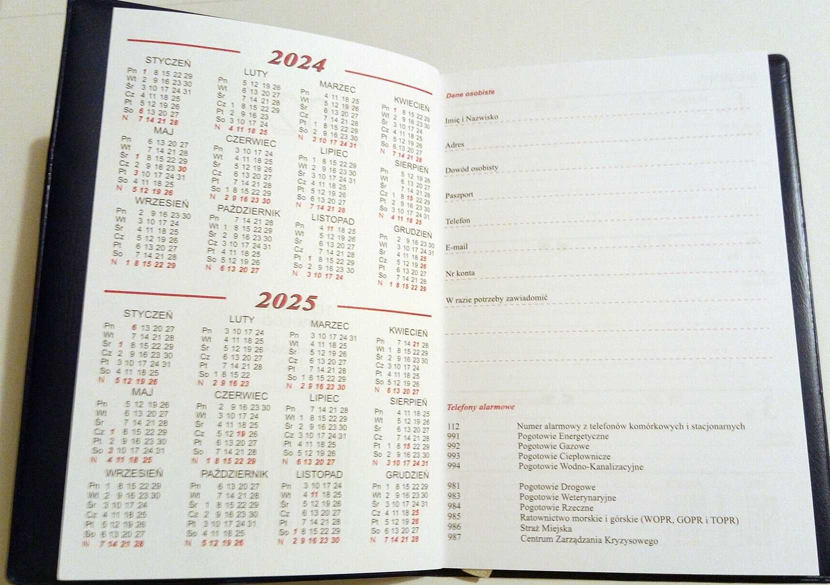 Terminarz A6 Kalendarz 2024 Okładka granatowa