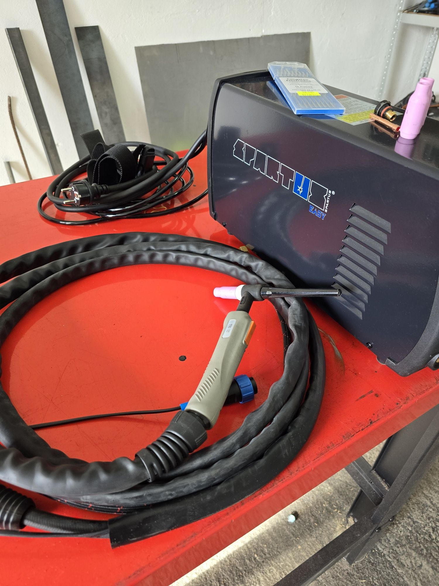 Tylko dzisiaj taka cena!! Sprzedam Spawarke TIG AC DC SPARTUS EASY 208