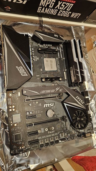 Motherboard + cpu r7 3700x