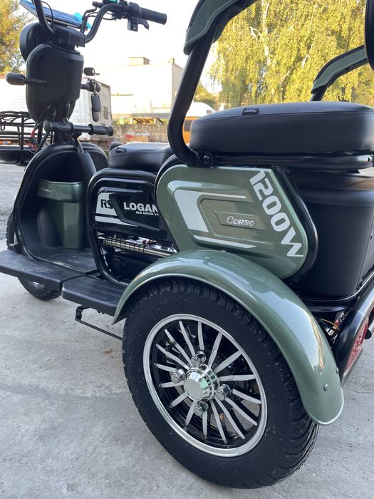 Доставка безкоштовна Трицикл Акумуляторний Corso forte їdemo