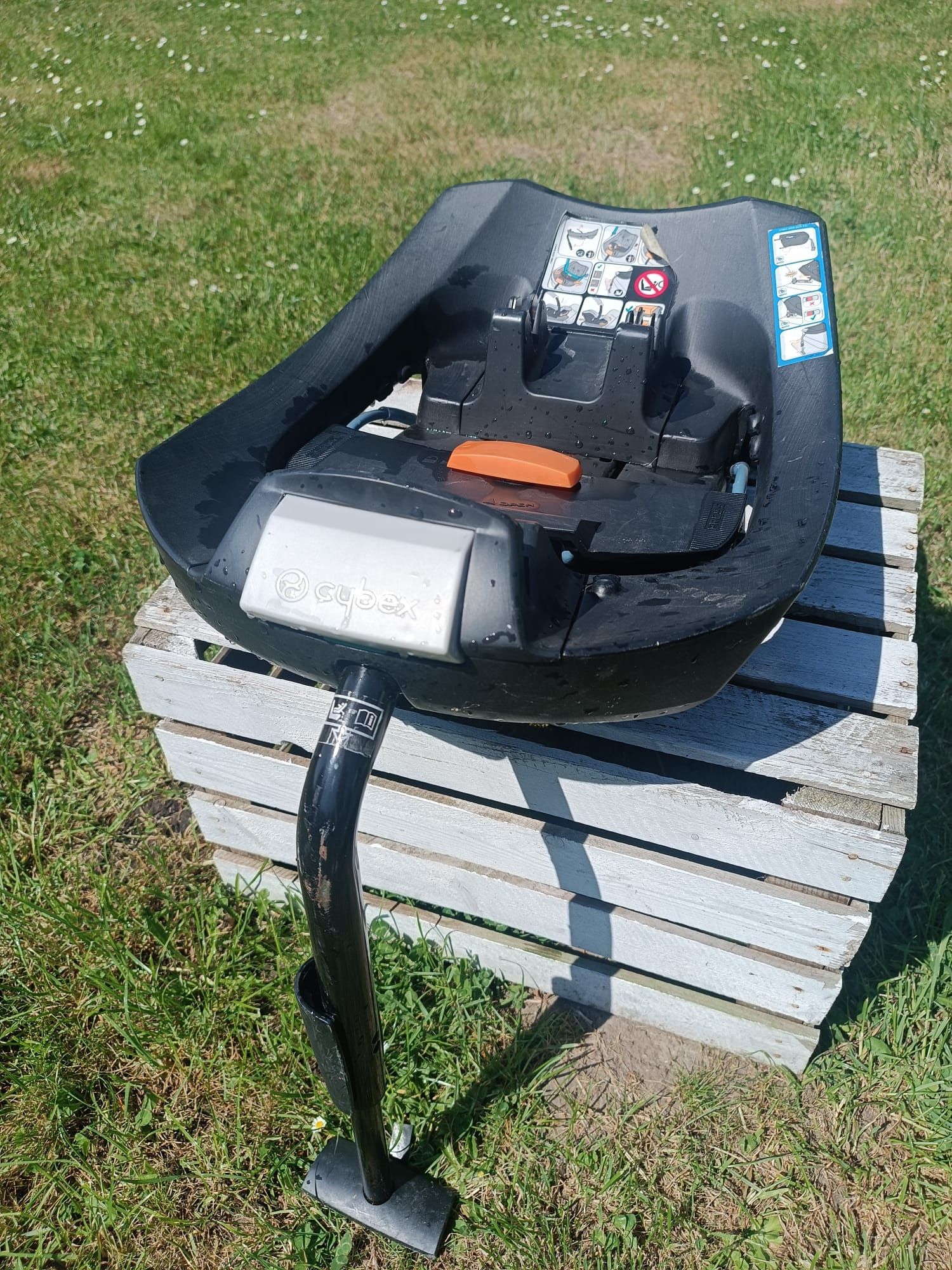 Cybex Aton Q plus + baza samochodowa isofix