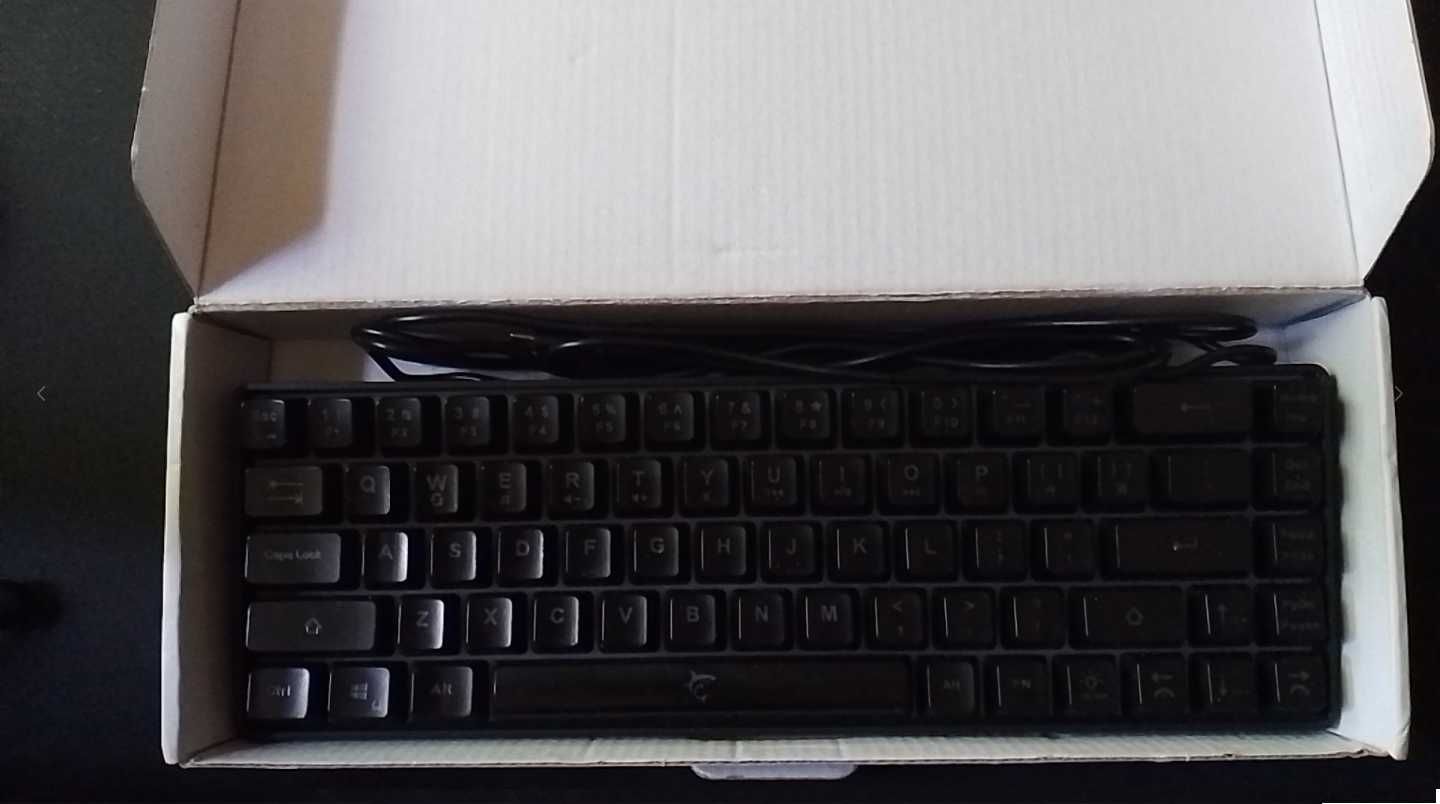Клавиатура White Ronin идеальное состояние