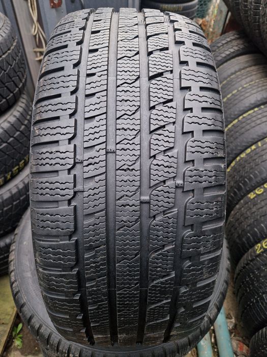 235/50R18 Kumho I Zen KW27 Зима склад шини резина покрышки