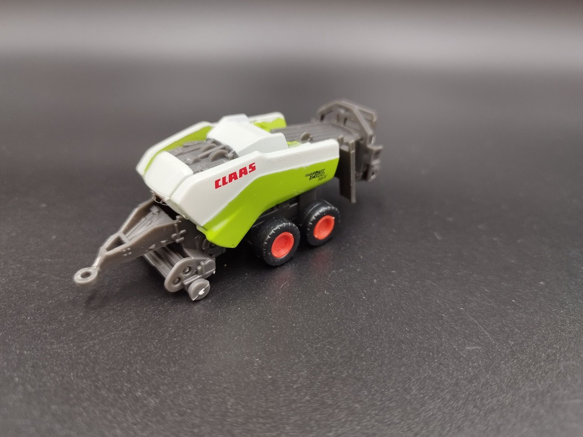 1:58 Norev Mini-jet Claas Quantum 3400 przyczepa model model nowy