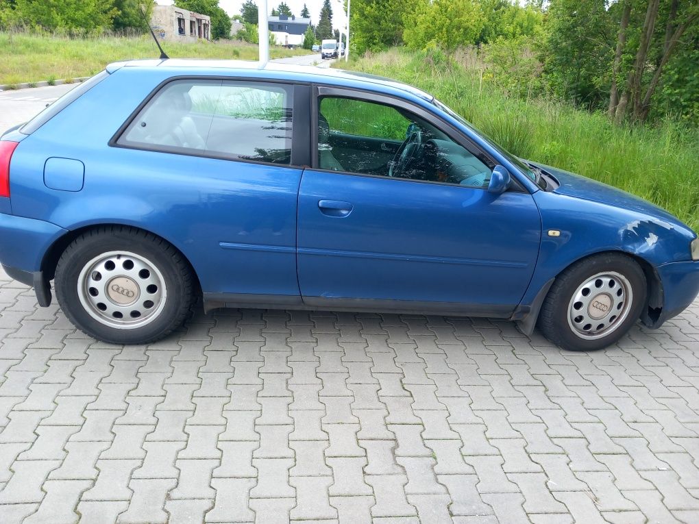 Sprzedam audia3 1.6 z gazem