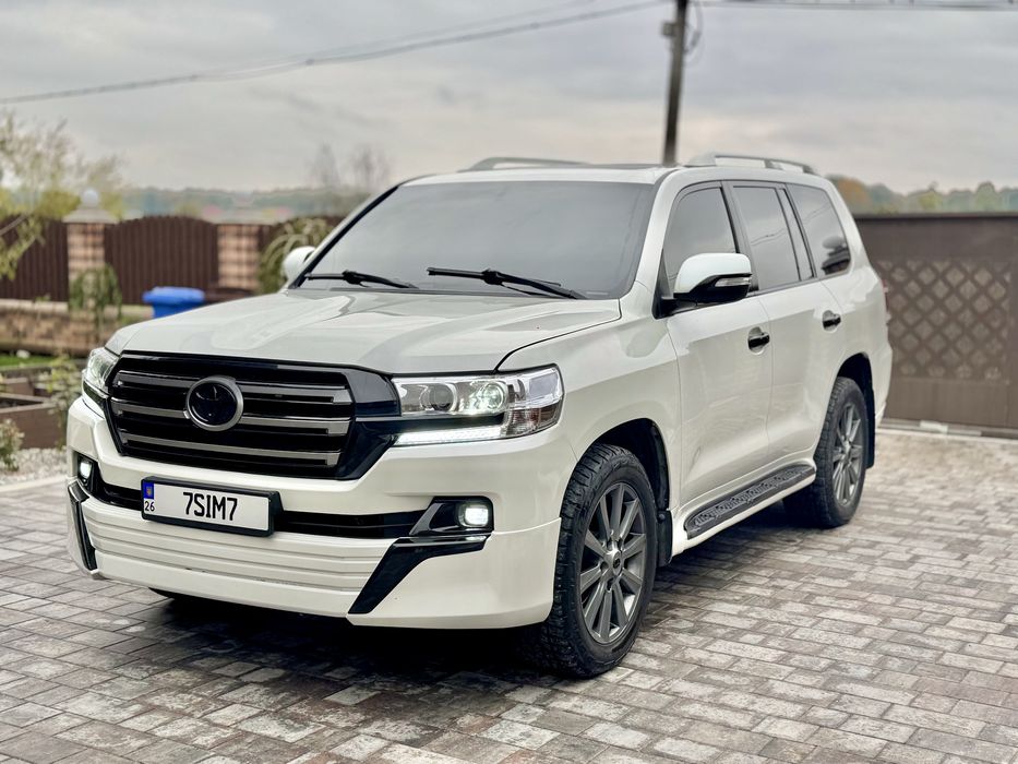 Toyota Land Cruiser 200