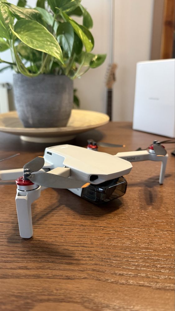 Drone Dji Mini 4k Fly More, com muitos extras!