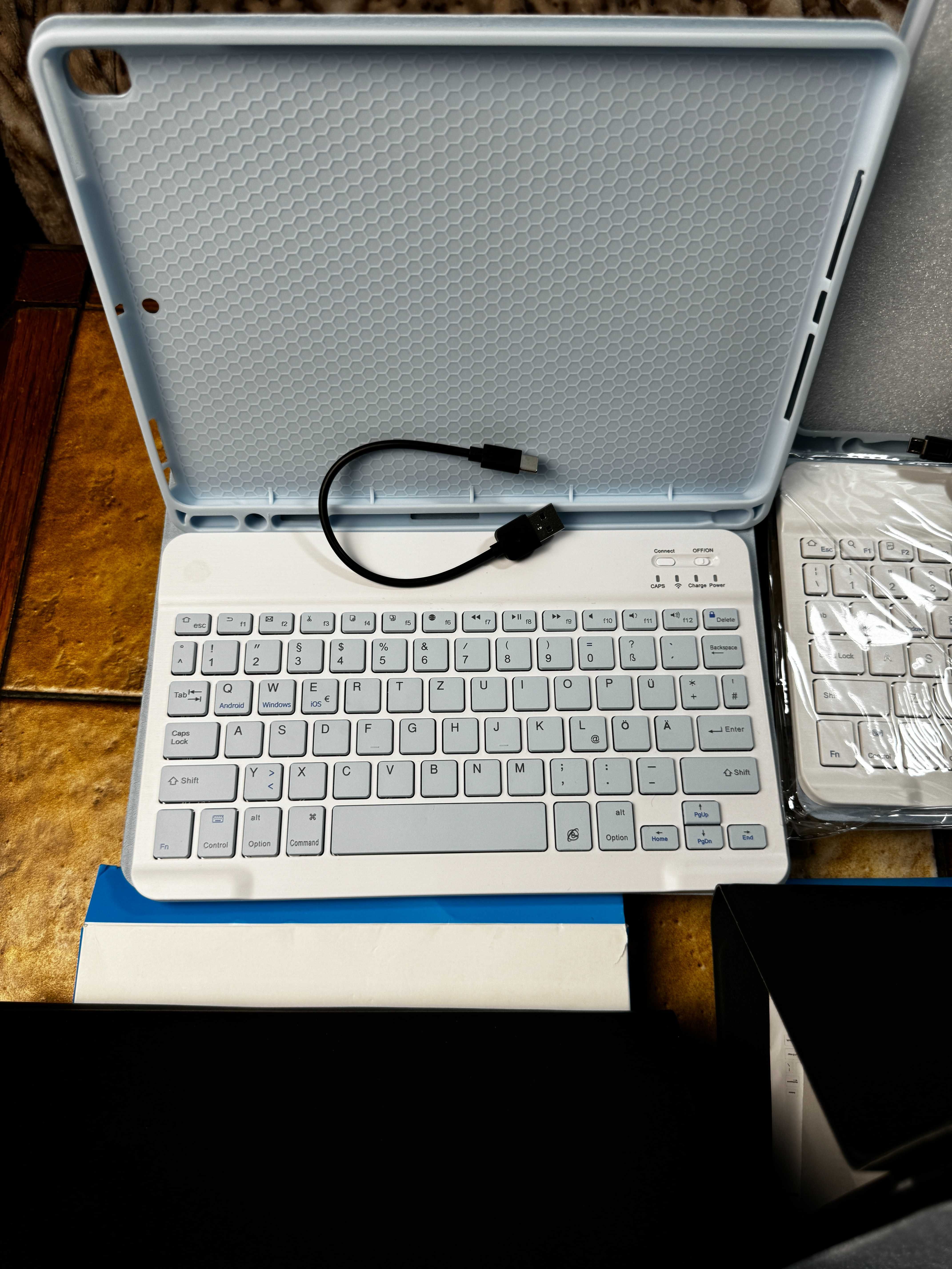 Чохол клавіатура Apple Ipad 10.2" 7 8 9 gen Ipad Air 3 Pro 10.5"