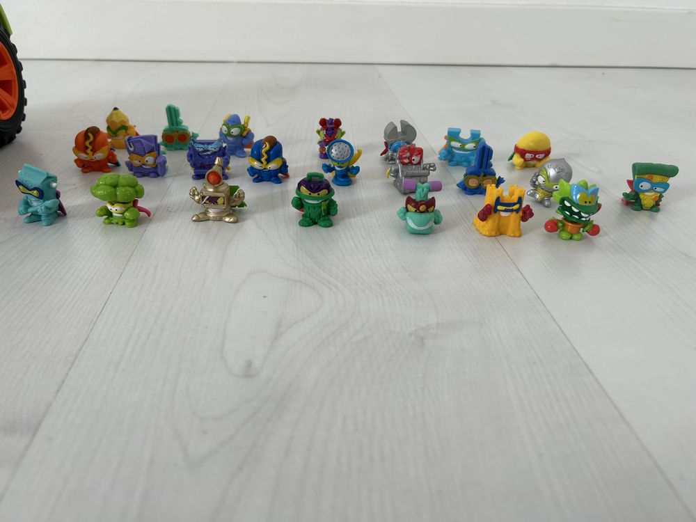 SuperThings figurki z pojazdem