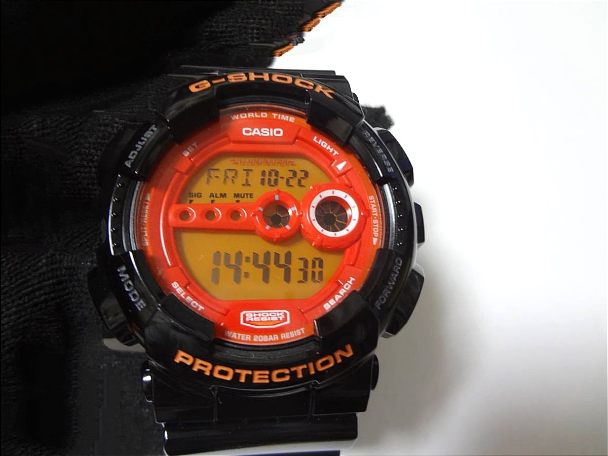 Casio G-Shock GD-100HC (hyper colors)