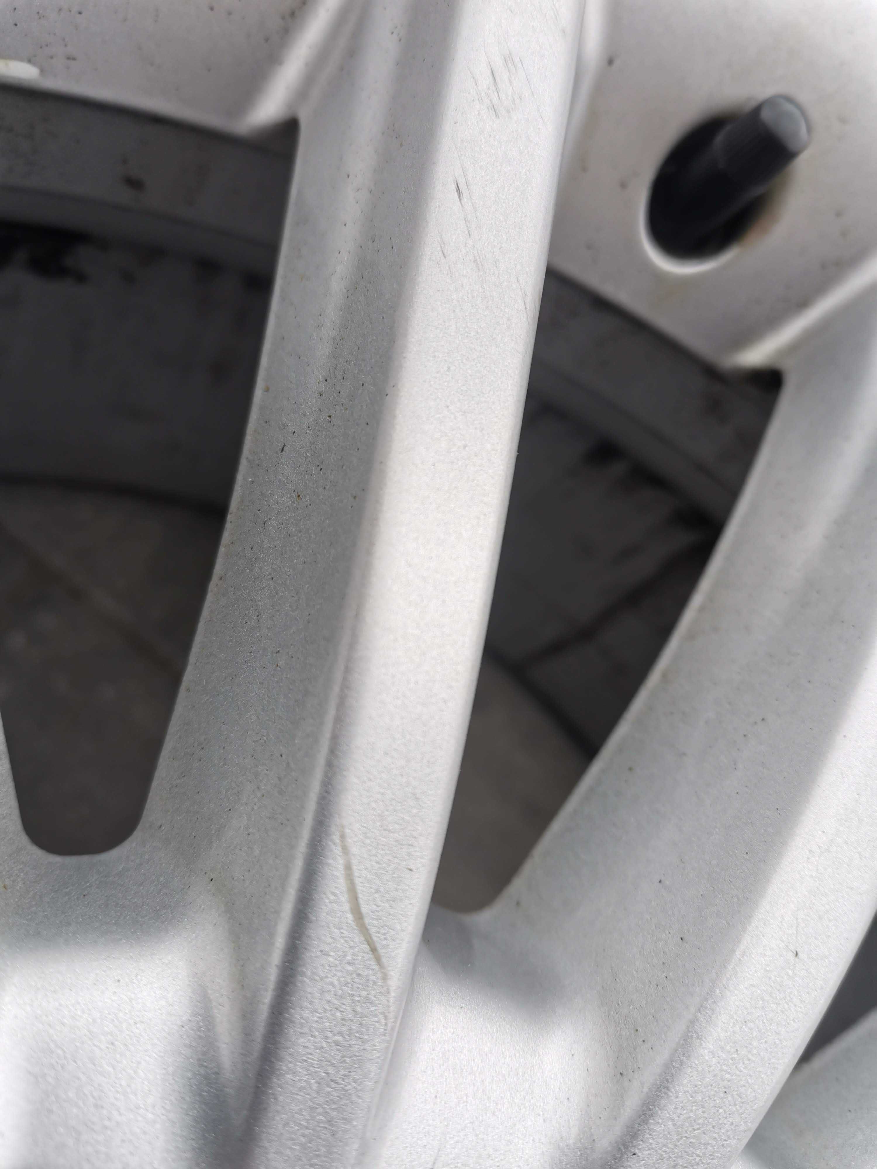 Felgi BMW F10 F11 F07 F30 E90 STYLING 237 8Jx18H2 5x120 ET30