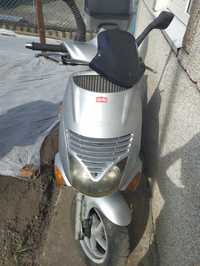 Скутер Aprillia Leonardo 150