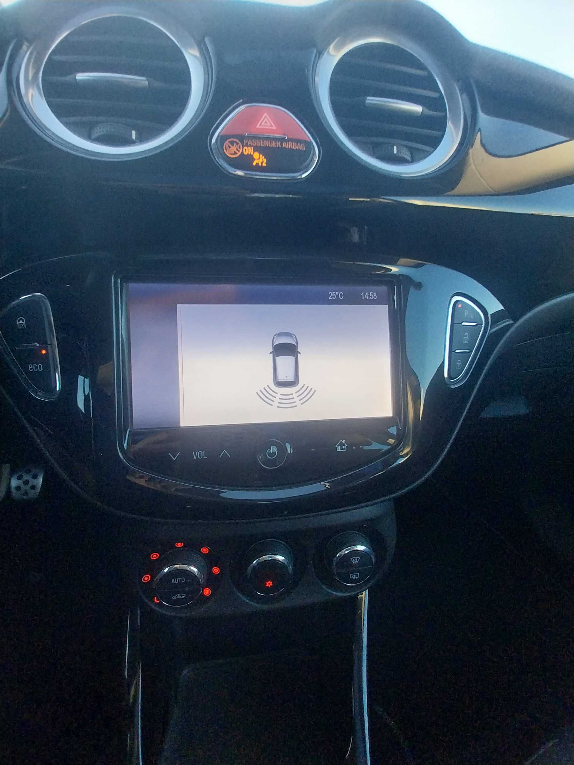 Opel Adam 1.2i Glam Black & White