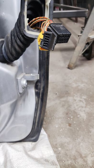 Drzwi lewy przód kierowcy skoda octavia kombi 2 lift LA7W 8E8E