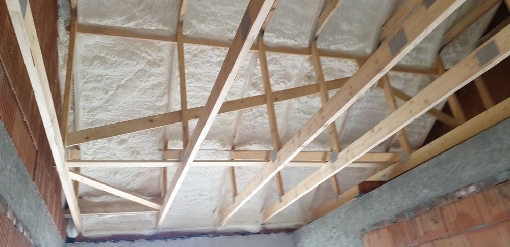 Ociepenie z piany pur, docieplanie stropy dachy ,ocieplanie pianą