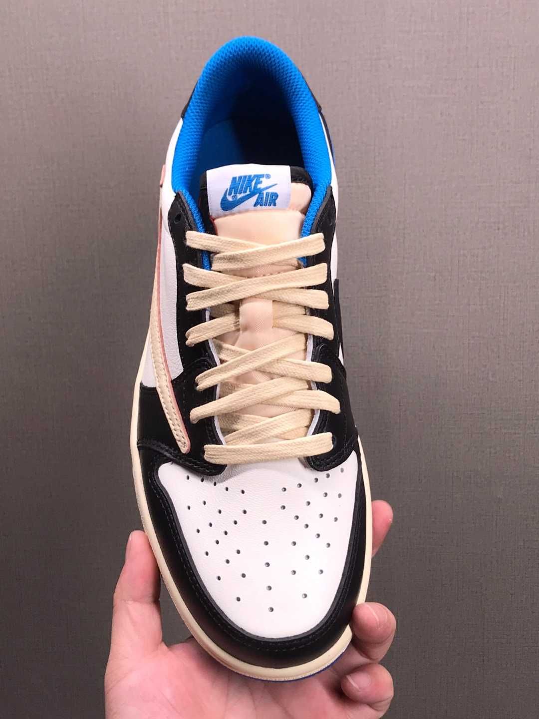 Buty Jordan1RetroLowOGSPFragment x Travis Scott sportowe rozmiar.42