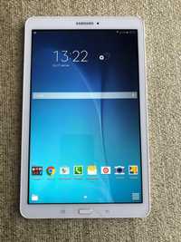 Планшет Samsung Galaxy Tab E 9.6 SM-T561