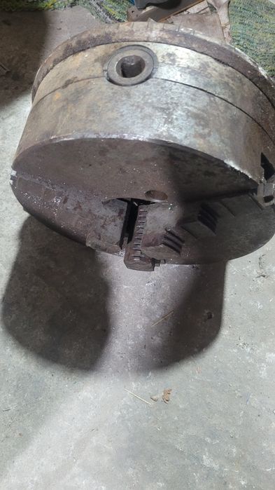 Токарный патрон 250мм.