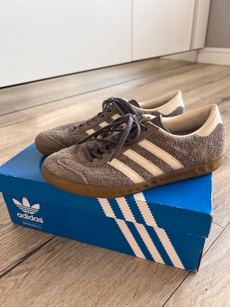 Женские кроссовки Adidas Hamburg