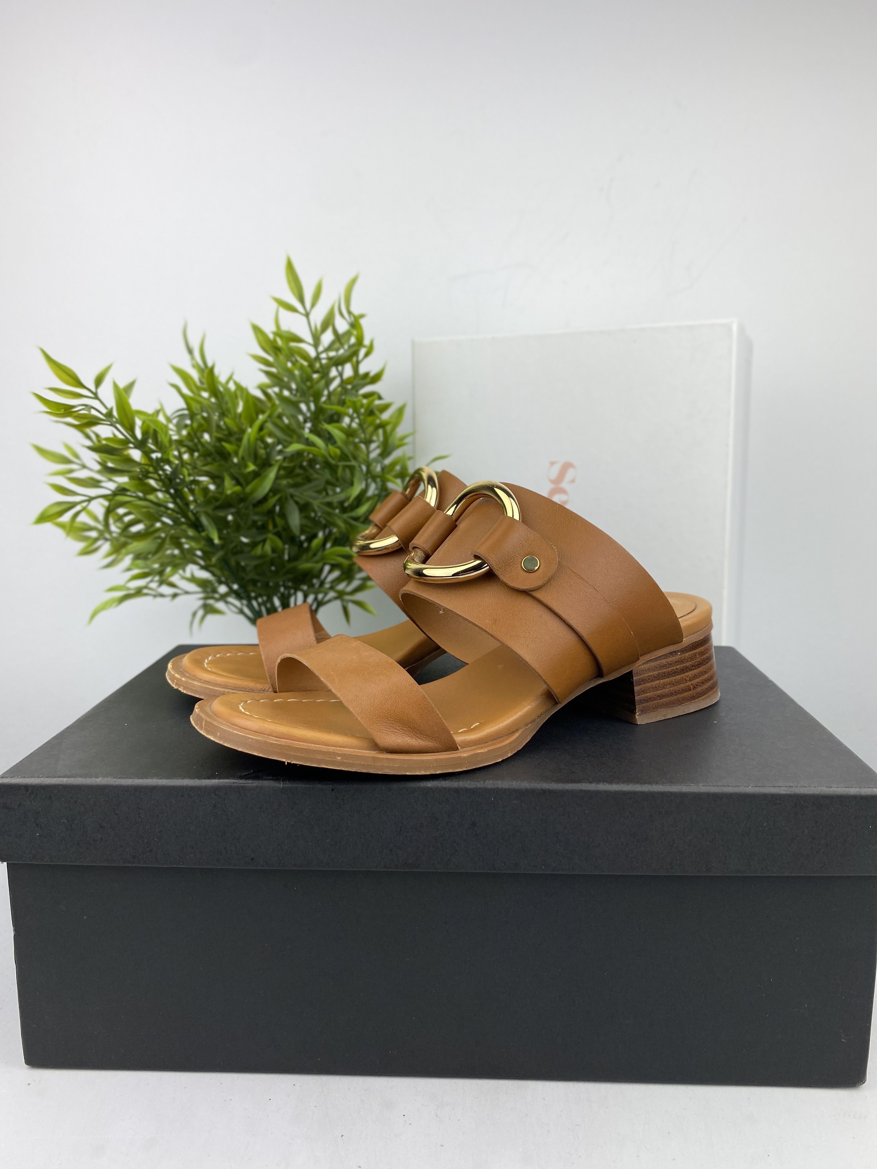 Bardzo dobre / buty sandały mule / See by Chloé / Calf Hana / r36 n51a