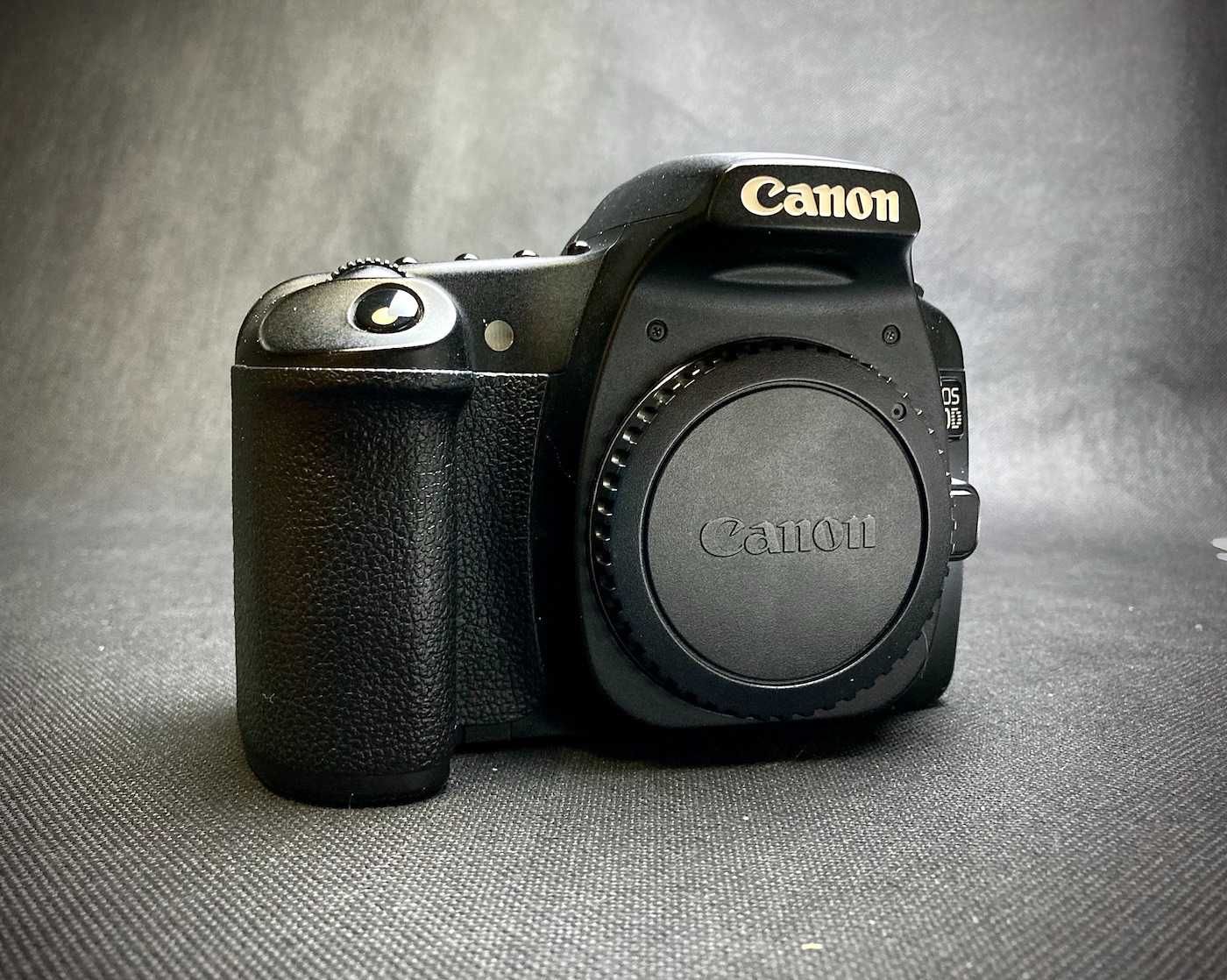 Canon 30D body + akcesoria.