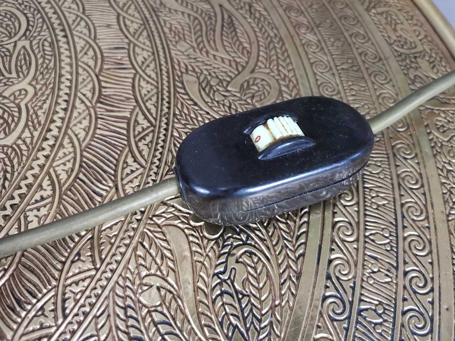 Stara mosiężna lampa 138