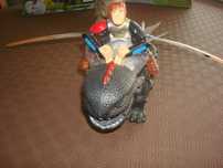 Boneco "Dragão desdentado" a pilhas