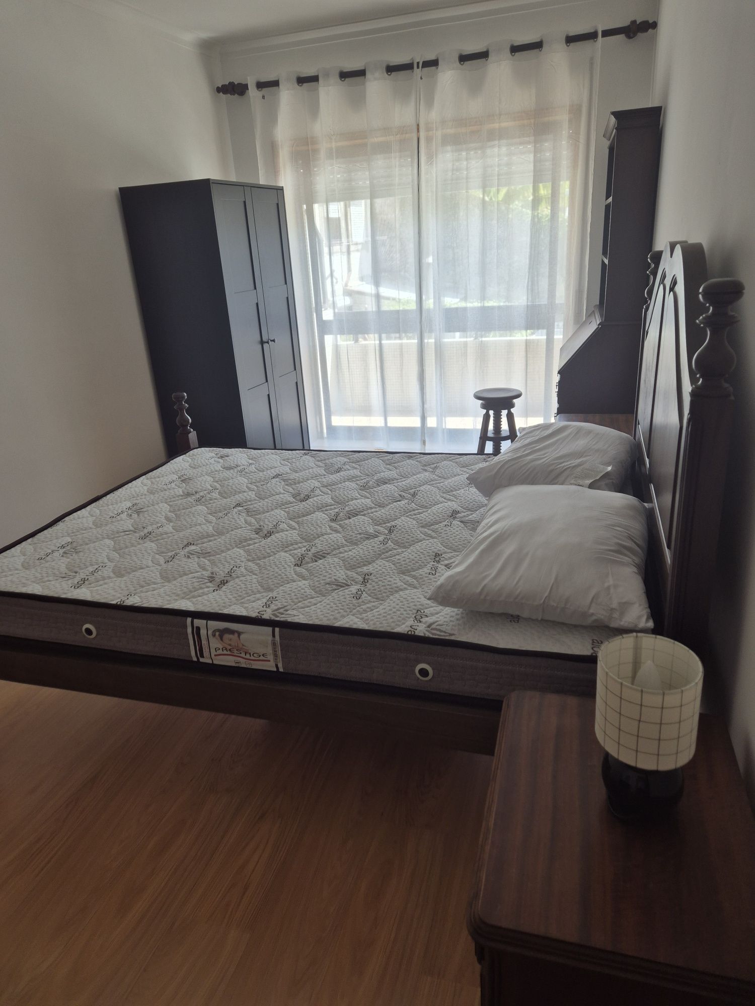 Alugo quarto para estudantes/professores