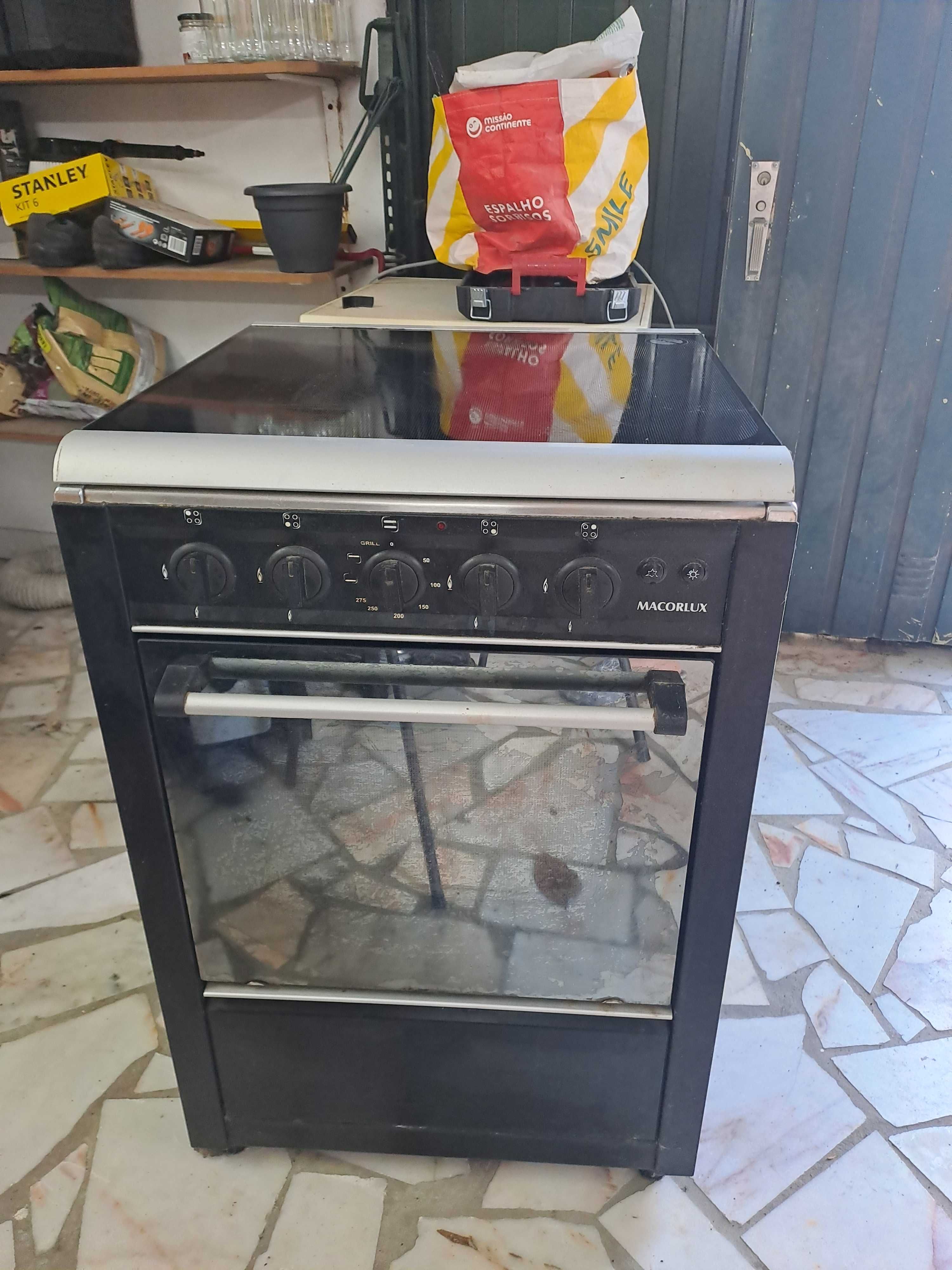 Fogão com forno a gás