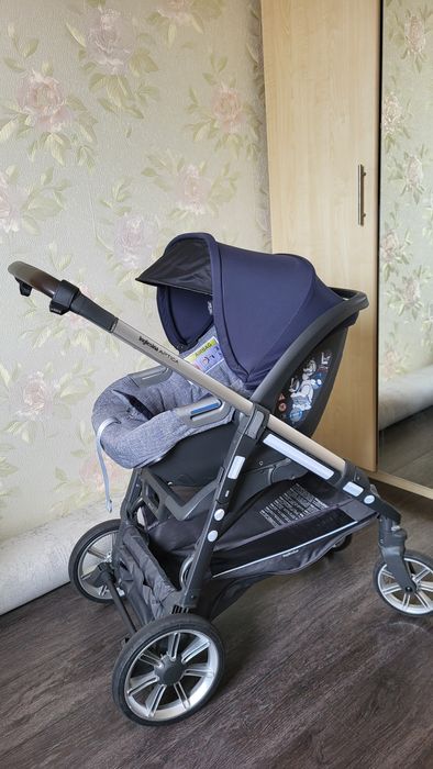 Коляска 4 в 1 Inglesina Aptica