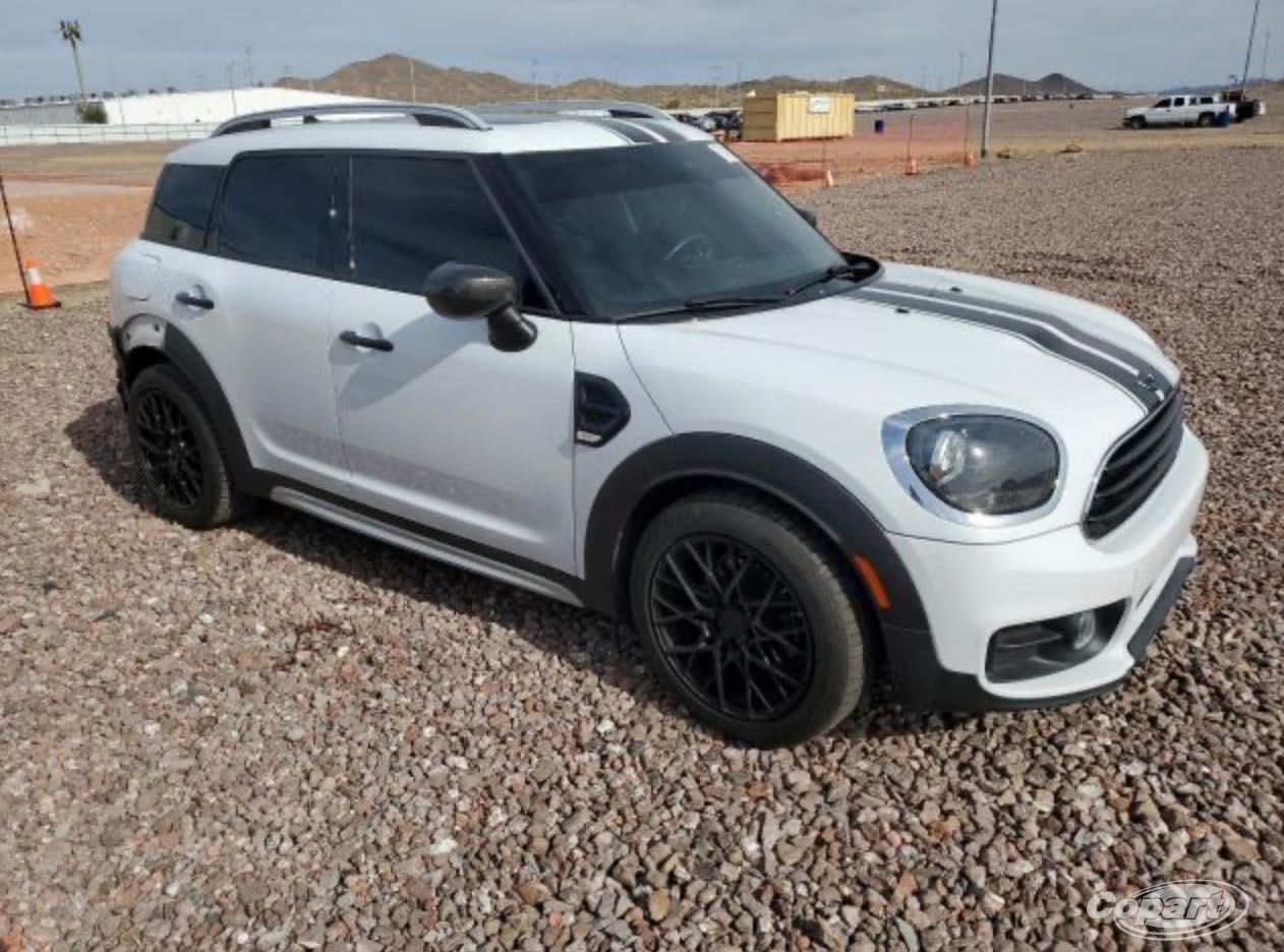 Mini Cooper COUNTRYMAN під пригін США