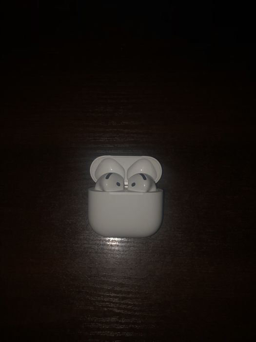 AirPods 4 оригінал