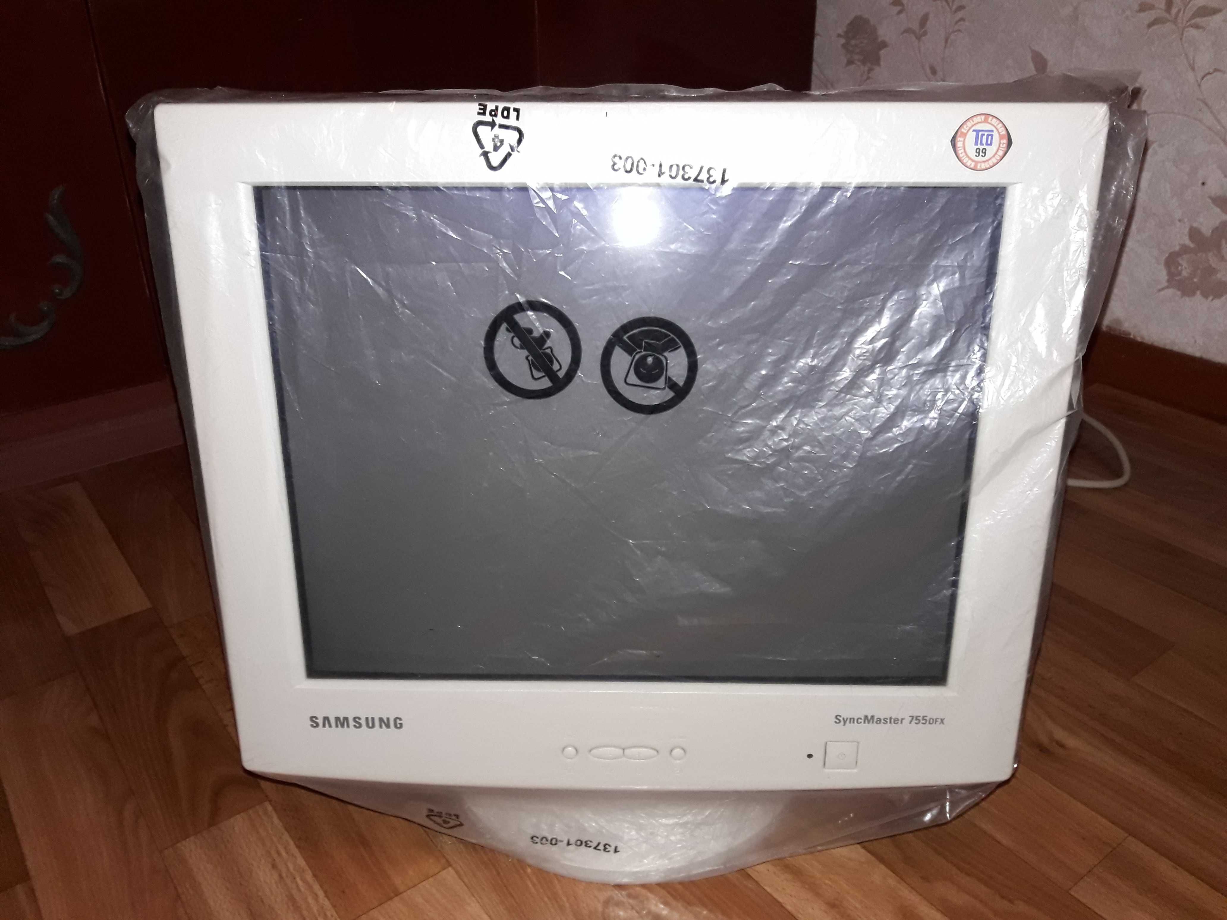 Продається Монітор SAMSUNG SyncMaster 755 DFX