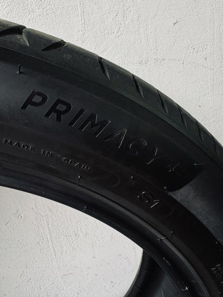 Продам комплект літніх шин Michelin Primaci 4 235-50-19