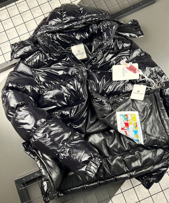 Зимова куртка Moncler