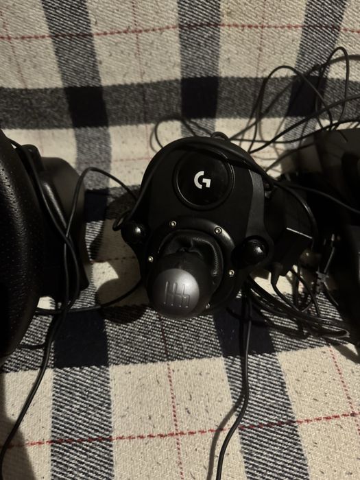 Volante logitech 29 +pedais+shifter