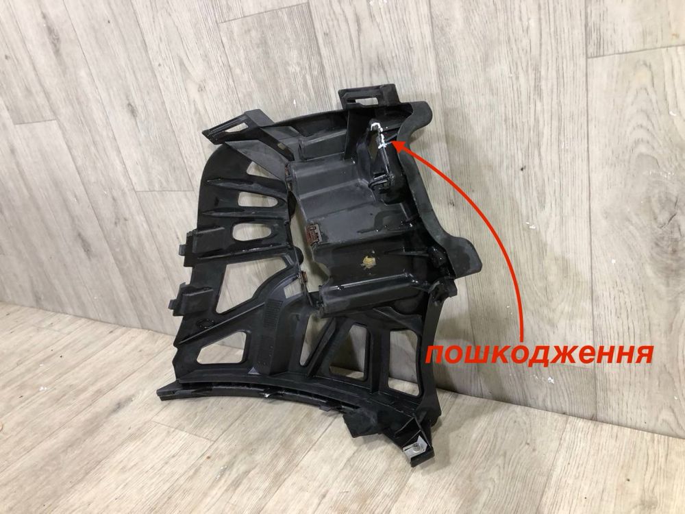 Бампер передний Кронштейн правый Mini Cooper F55 56 57 кріплення