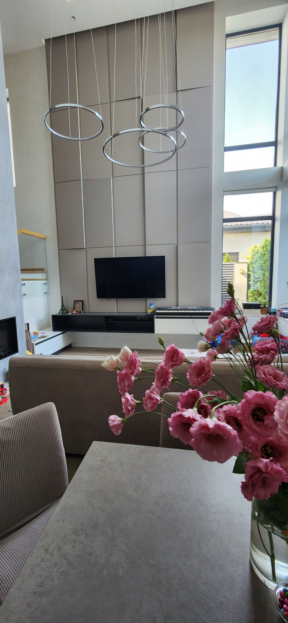 Аренда СОВРЕМЕННОГО ДОМА в Совиньоне, 180м², 4 сот