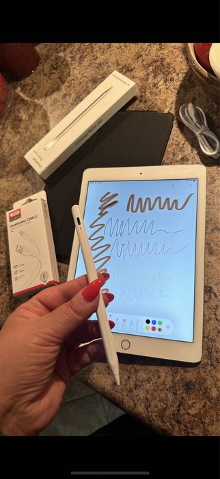 Tablet iPad Apple Retina 10” - TOUCH ID - PROCREATE