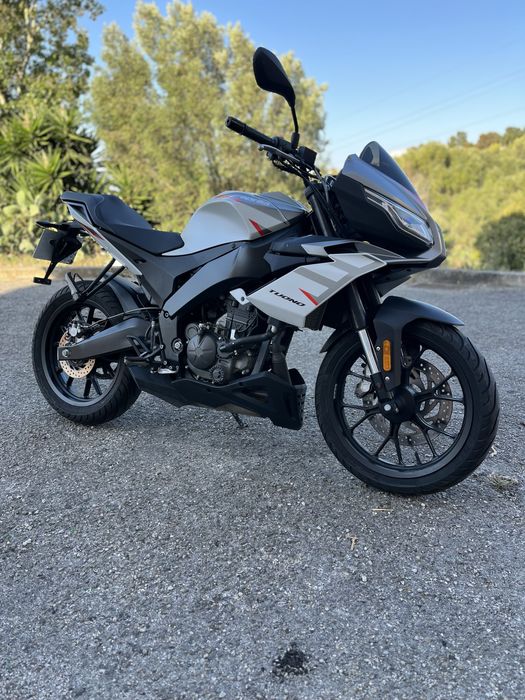 Aprilia Tuono 125 – 2022 – 7.900 km