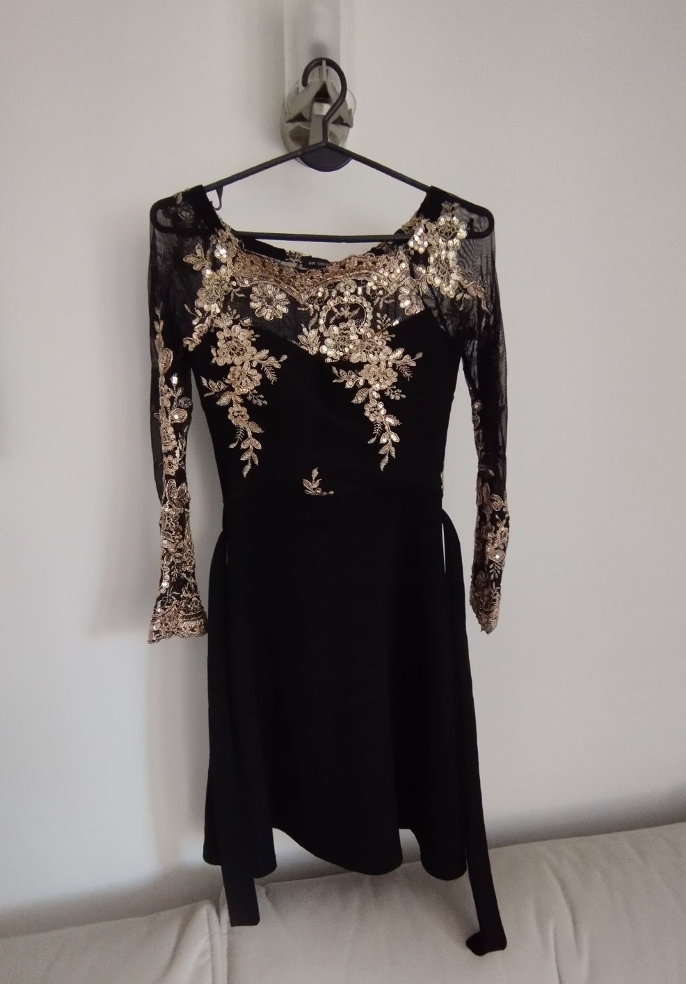 Elegancka balowa sukienka rozm. XS