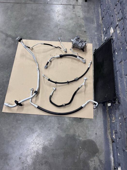 Трубка кондиціонера / радіатор / шланг / компресор / Audi A4 B9 / A5