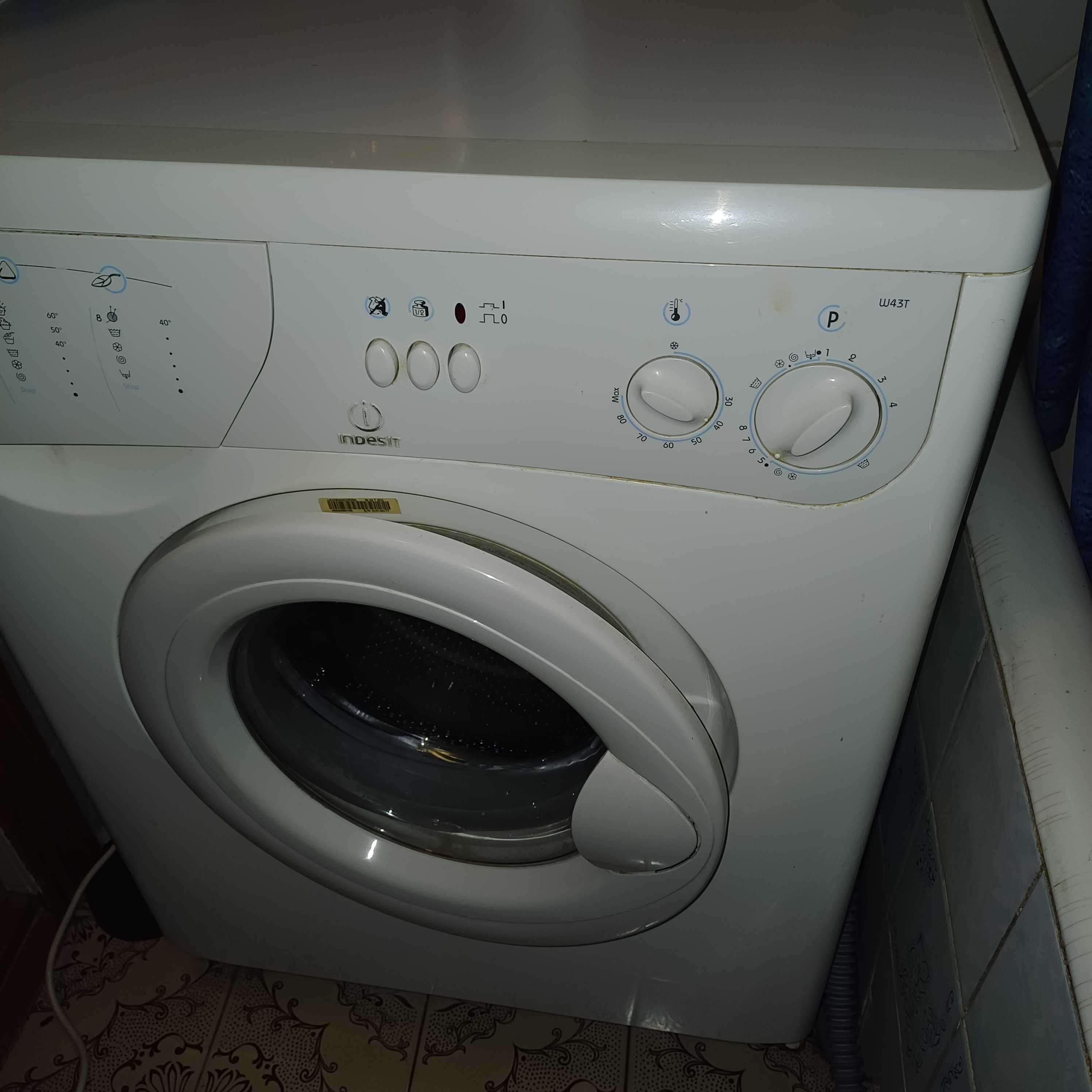 Пральна машина Indesit W43T