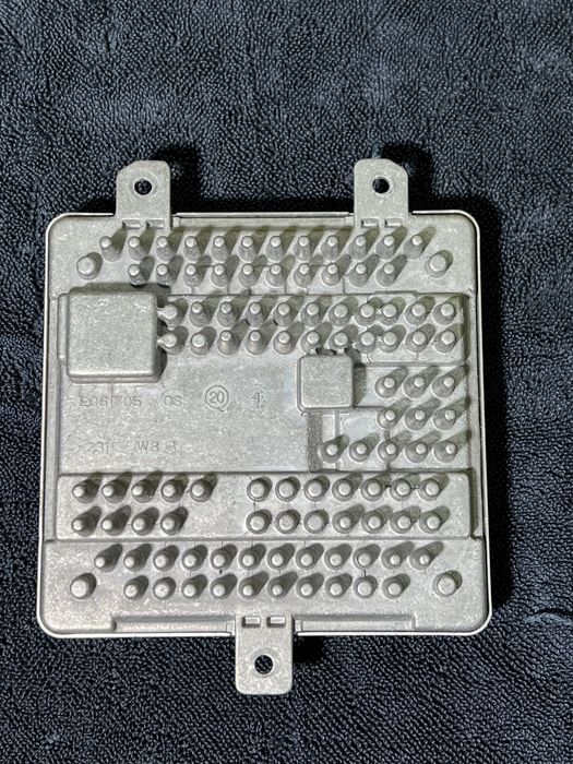 Блок фары новый оригинальный LED адаптивный левый передний BMW G20