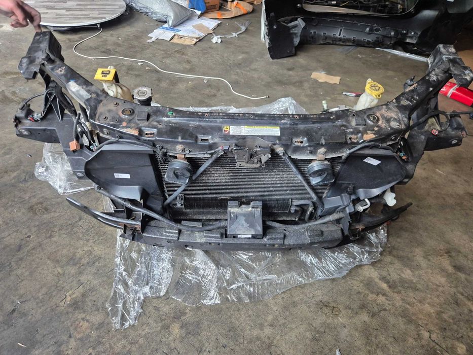 DODGE DURANGO 5.7 HEMI pas przedni wzmocnienie czołowe chłodnice