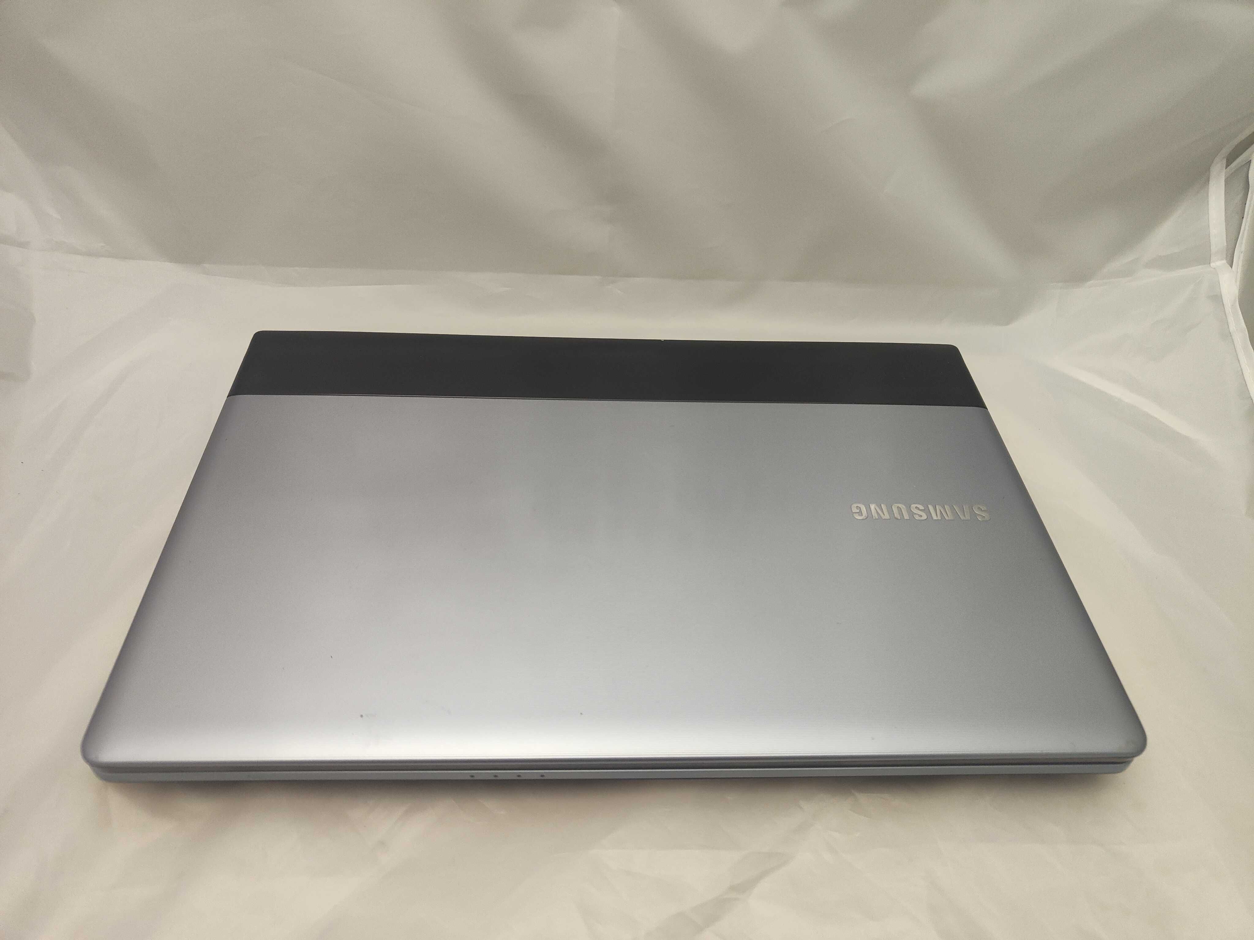 Laptop Samsung NP300E/i3/8 GB RAM/128GB SSD/Win 10//Bioskomp/GWARANCJA